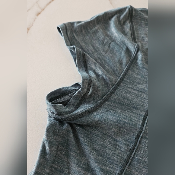 LULULEMON Another Mile Short Sleeve Running Shirt Green Size 10? - Picture 9 of 12